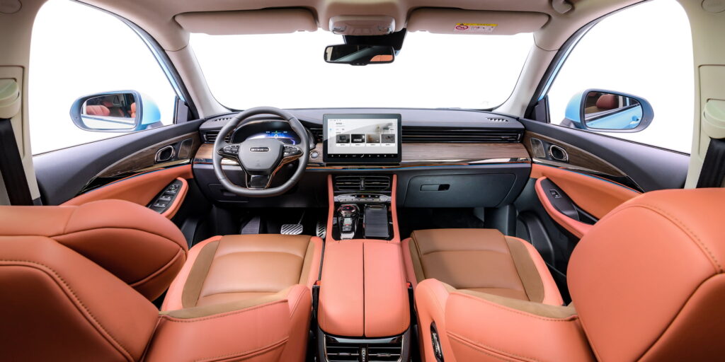 Jaką ładowarkę wybrać do samochodu elektrycznego