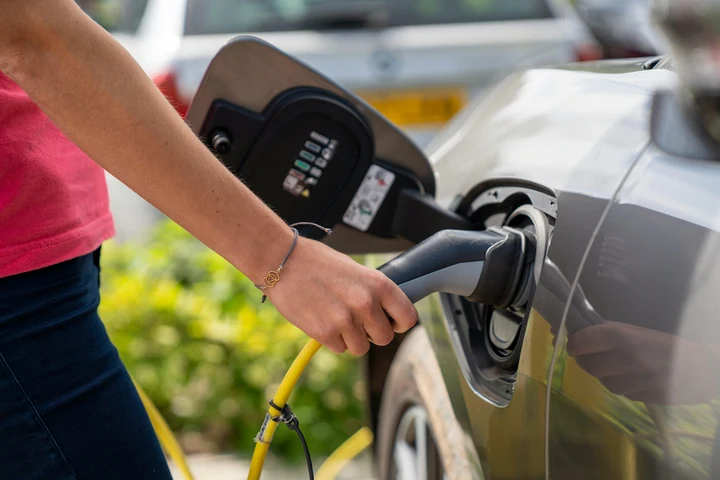 Żywotność Baterii w Elektrycznych Pojazdach Użytkowych
